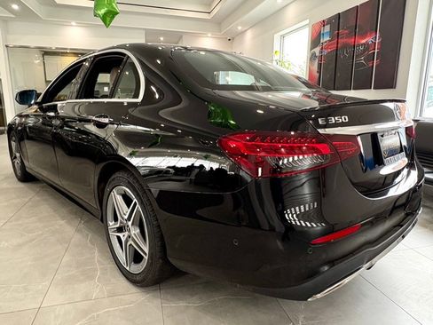 Used 2023 Mercedes-Benz E 350 4MATIC Sedan image 5