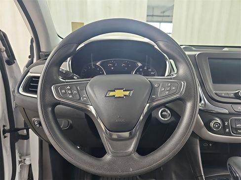 Certified 2024 Chevrolet Equinox LS w/ LS Convenience Package image 22