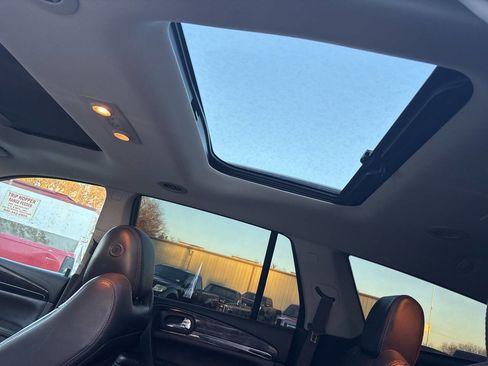 Used 2017 Buick Enclave Leather image 6