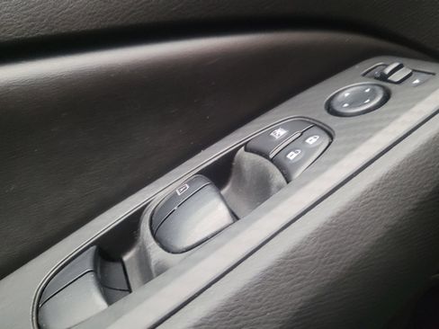 Used 2023 Nissan Altima 2.5 S FWD image 27