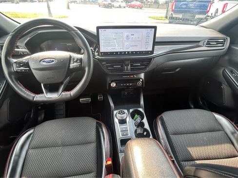 Used 2023 Ford Escape ST-Line w/ Tech Pack #1 AWD/4WD image 13