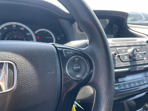 Used 2016 Honda Accord LX image 17