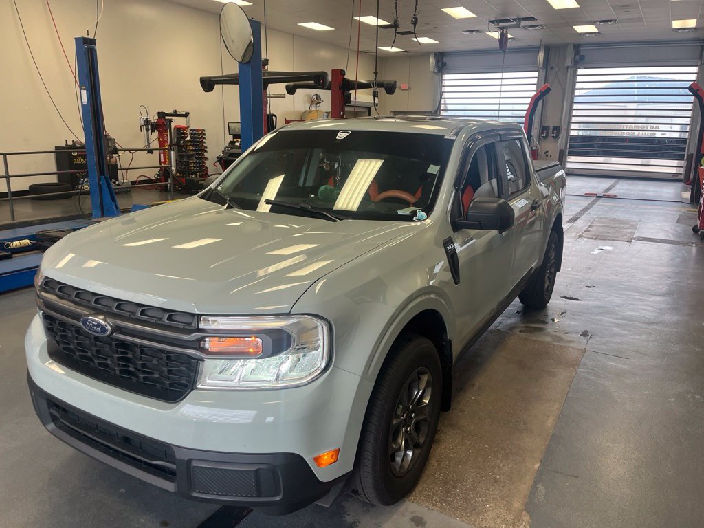 Used 2023 Ford Maverick XLT FWD image 1