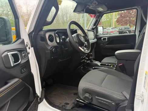 Certified 2024 Jeep Wrangler Unlimited Sahara AWD/4WD image 14