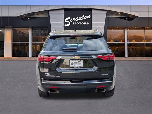 Used 2022 Chevrolet Traverse Premier image 4