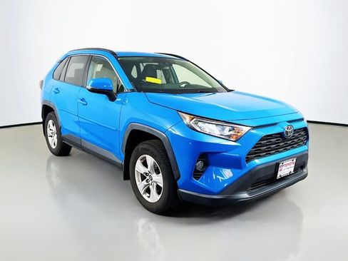 Certified 2019 Toyota RAV4 XLE w/ Convenience Package image 8