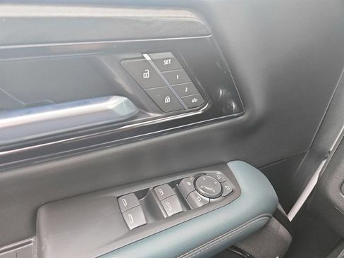 New 2026 GMC Yukon AT4 w/ AT4 Premium Plus Package AWD/4WD image 25