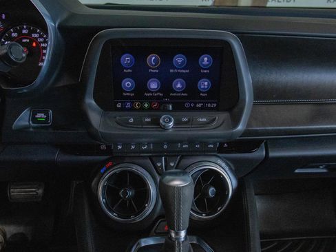 Used 2021 Chevrolet Camaro SS image 4