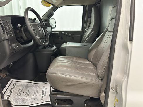 Used 2016 GMC Savana 3500 Work Van image 12