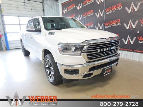 Used 2021 RAM 1500 Laramie AWD/4WD image 1