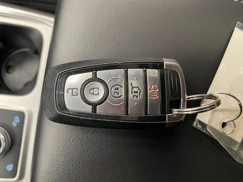 Used 2022 Ford Explorer XLT w/ Equipment Group 202A image 23