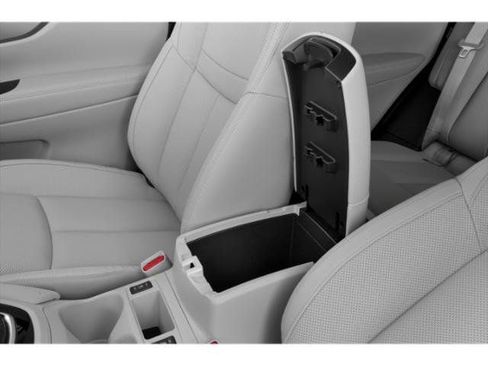 Used 2022 Nissan Rogue Sport SL AWD/4WD image 17