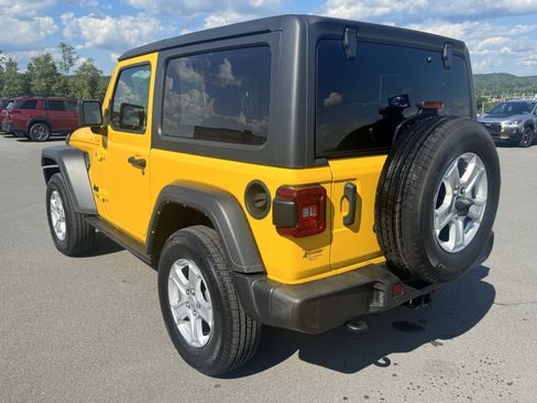 Used 2021 Jeep Wrangler Sport AWD/4WD image 6