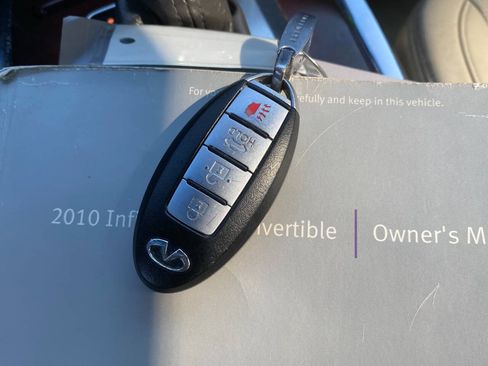 Used 2010 INFINITI G37 Convertible w/ Premium Pkg RWD image 20