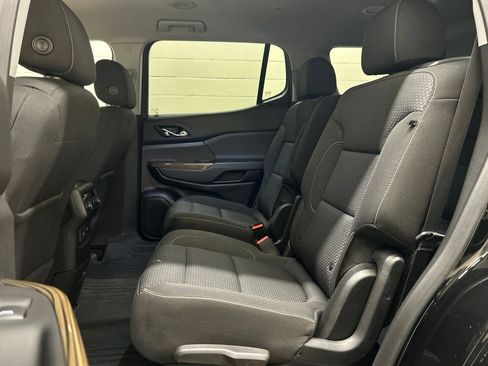 Used 2023 GMC Acadia SLE w/ Driver Convenience Package FWD image 8