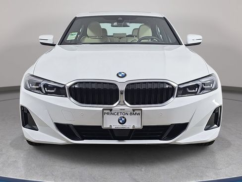Used 2025 BMW 330i xDrive Sedan w/ Premium Package AWD/4WD image 3