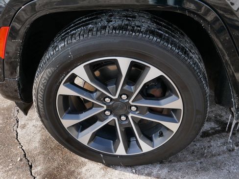 Used 2021 Jeep Grand Cherokee L Overland w/ Luxury Tech Group IV image 15