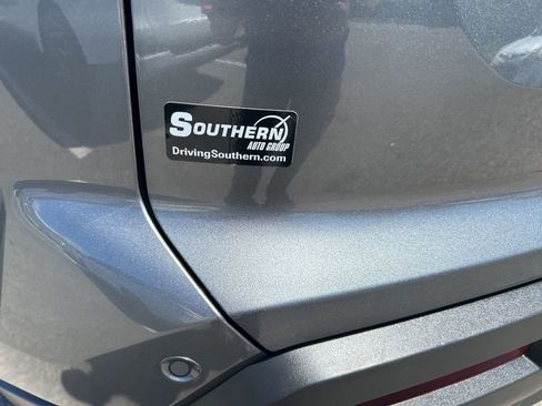 Used 2025 Nissan Pathfinder SV FWD image 26