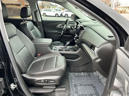Used 2021 Chevrolet Traverse LT w/ LPO, Floor Liner Package image 28