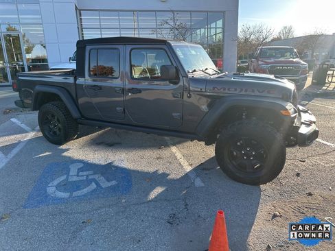 Used 2023 Jeep Gladiator Mojave w/ Cold Weather Group image 34