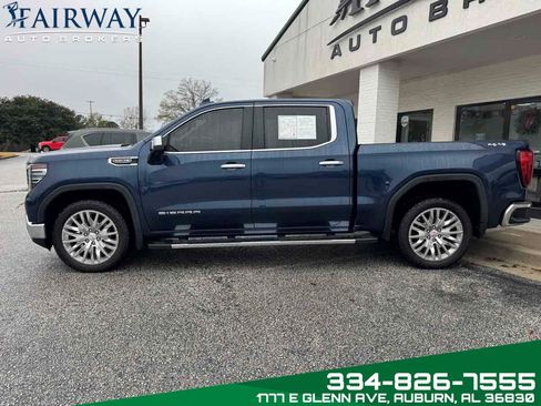 Used 2022 GMC Sierra 1500 SLT w/ SLT Premium Package image 9