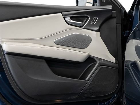 Certified 2025 Acura RDX SH-AWD w/ Advance Package image 9