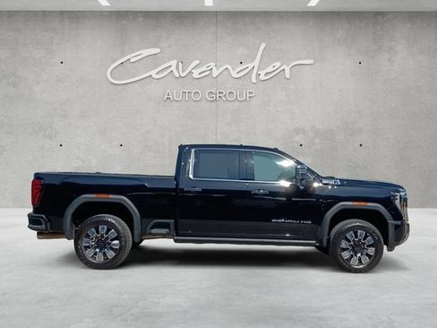 Used 2025 GMC Sierra 2500 Denali w/ Denali Reserve Package AWD/4WD image 17