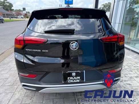 Used 2020 Buick Encore GX Preferred w/ Cold Weather Comfort Package FWD image 3