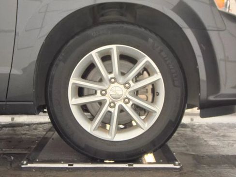 Used 2020 Dodge Grand Caravan SXT image 19