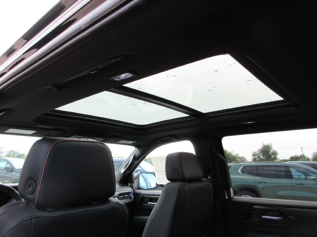 New 2027 GMC Yukon XL AT4 w/ AT4 Premium Plus Package AWD/4WD image 12