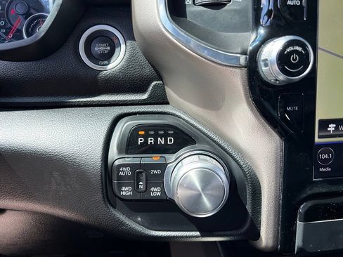 Used 2019 RAM 1500 Laramie AWD/4WD image 28