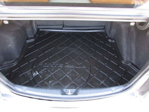 Used 2013 Kia Forte EX image 19