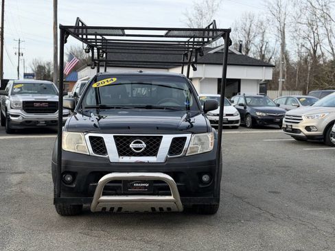 Used 2014 Nissan Frontier SV w/ SV Value Truck Package AWD/4WD image 5