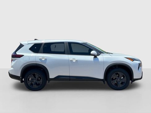 New 2026 Nissan Rogue SV FWD image 6