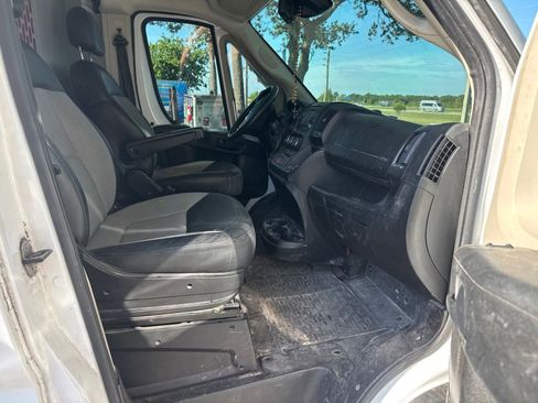 Used 2021 RAM ProMaster 2500 FWD image 12