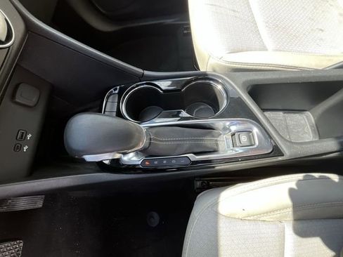 Certified 2024 Buick Encore GX Preferred w/ Advanced Technology Package FWD image 21