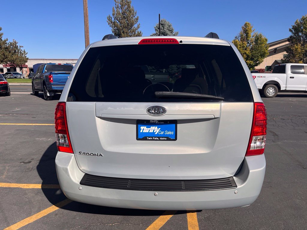 Used 2012 Kia Sedona LX FWD image 4