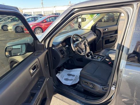 Used 2017 Ford Flex SE FWD image 10