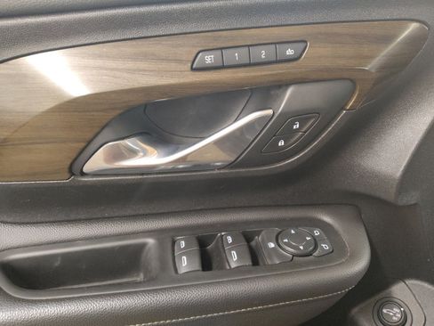 Used 2018 GMC Terrain Denali image 27