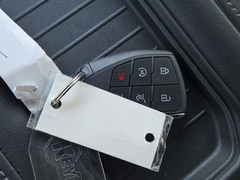 Used 2022 Chevrolet Tahoe Z71 w/ Z71 Off-Road Package image 36