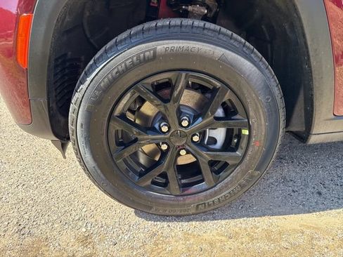 New 2026 Jeep Grand Cherokee Altitude AWD/4WD image 9