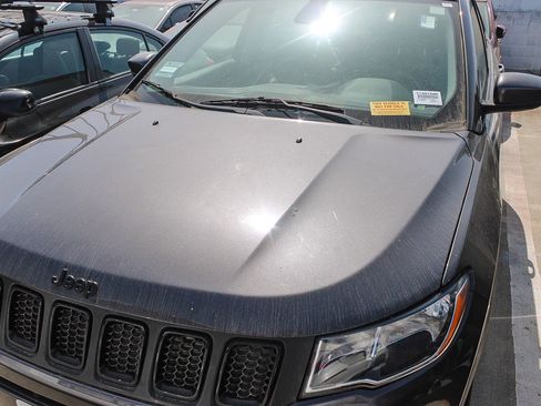 Used 2020 Jeep Compass Latitude image 3
