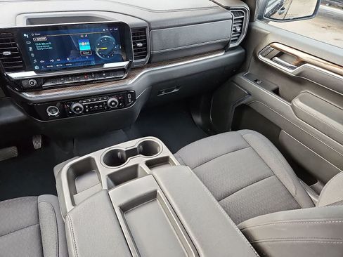 Used 2023 Chevrolet Silverado 1500 LT AWD/4WD image 12