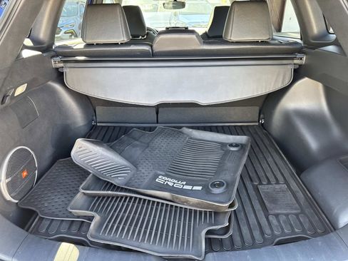 Used 2024 Toyota Corolla Cross Hybrid XSE 4WD (Natl) AWD image 17