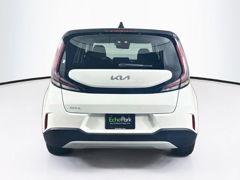 Used 2025 Kia Soul LX w/ LX Technology Package FWD image 7