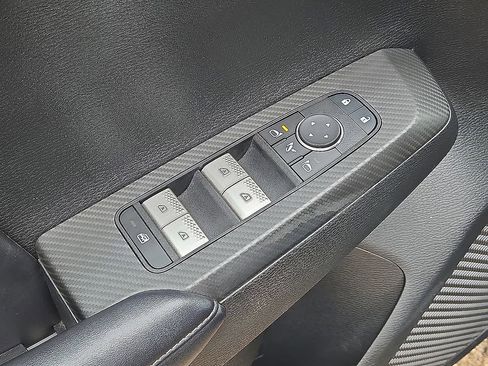 Used 2024 Mitsubishi Outlander SE image 22