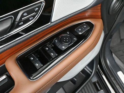 Used 2024 Lincoln Navigator Reserve w/ Equipment Group 201A image 20