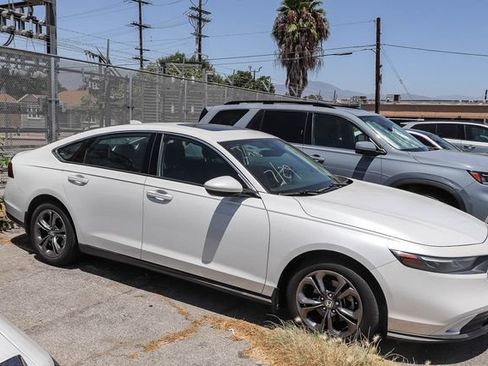 Used 2023 Honda Accord EX image 11