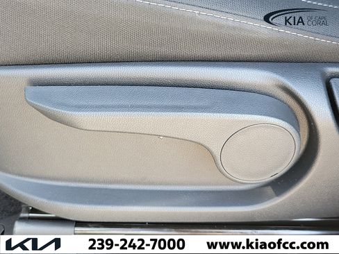 New 2026 Kia Sorento LX FWD image 17