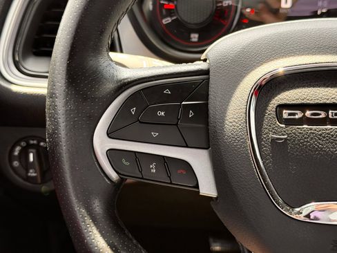 Used 2019 Dodge Challenger SXT w/ Driver Convenience Group RWD image 27